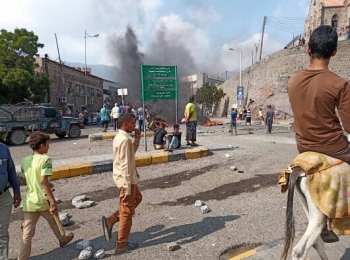 احتجاجات غاضبة في عدن جراء تدهور الخدمات الأساسية