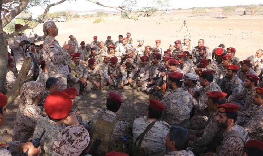 رئيس الأركان: المعركة ضد مليشيا الحوثي هي معركة كل اليمنيين وعبرت عنها قائمة المفرج عنهم من سجونها