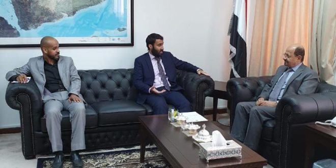 السفير الزنداني يبحث مع مدير ‏منفذ الوديعة عدد من القضايا المتعلقة بحركة المسافرين