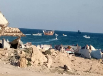 المهرة: اغلاق ميناء ناشطون عقب ضبط قارب اسلحة مهربة