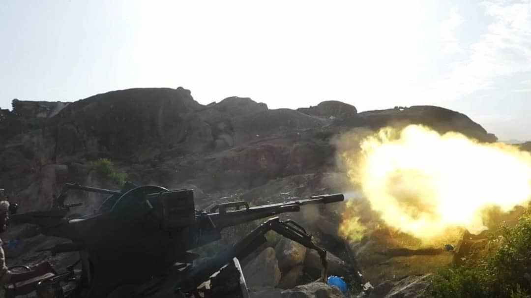عاجل : دقت ساعة الصفر..هجوم واسع على الحوثيين في شمال العاصمة عدن