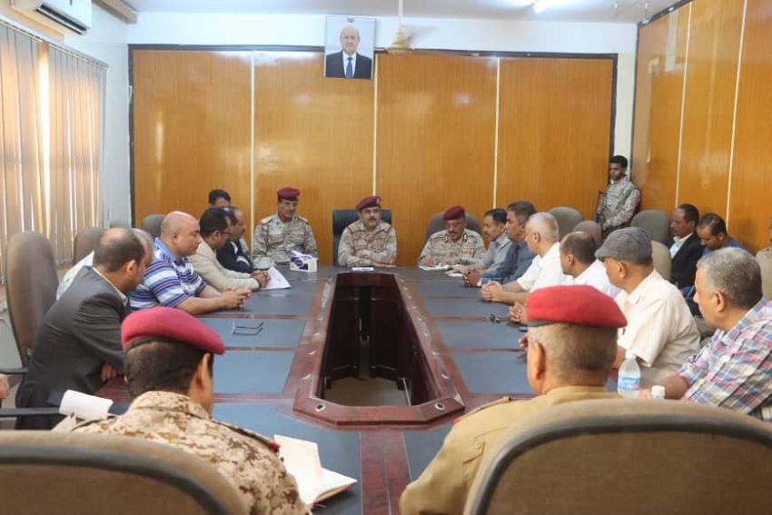 وزير الدفاع يلتقي أعضاء القضاء العسكري في المنطقة الرابعة