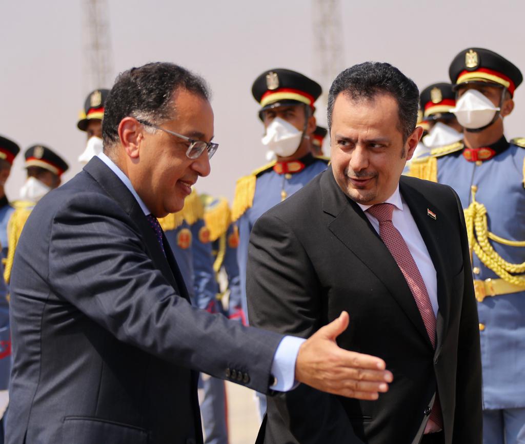 رئيس الوزراء يشيد بجهود التحالف العربي الداعم للشرعية اليمنية ويكشف عن العدو الحقيقي للشعب اليمني والأمة العربية (تفاصيل)