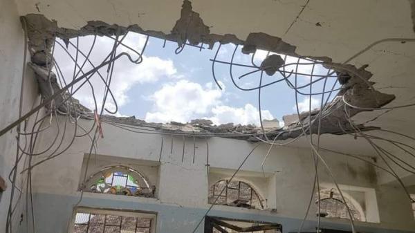 الارياني يدين استهداف مليشيا الحوثي مدرسة الثورة بمأرب بصاروخ باليستي