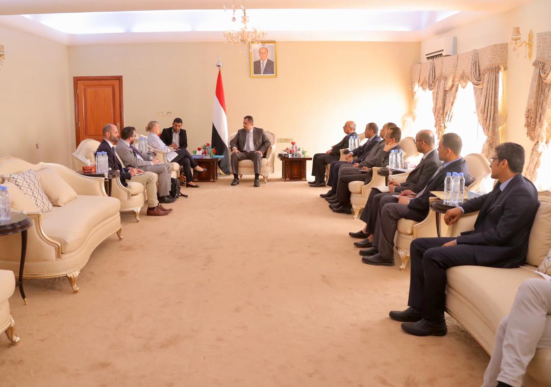 رئيس الوزراء يستقبل منسقة الأمم المتحدة للشؤون الإنسانية في اليمن ..«تفاصيل»