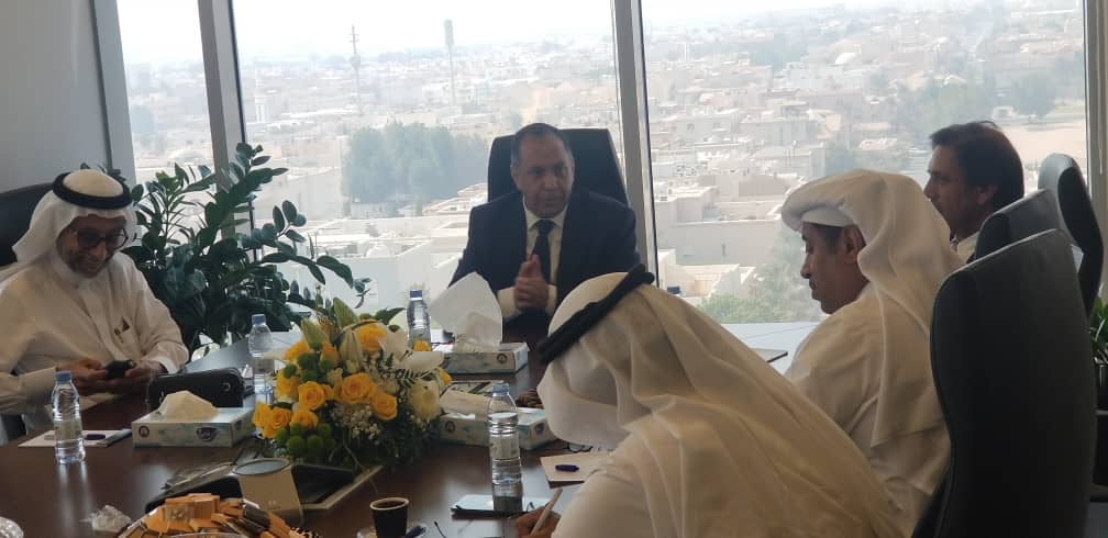 وزير الصناعة يبحث مع اللجنة التنفيذية لمجلس رجال المال السعودي العلاقات الاقتصادية