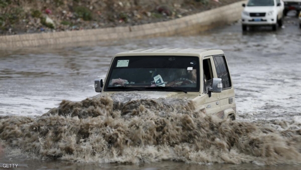 الأرصاد أمطار غزيرة وتدني الرؤية في المرتفعات الجبلية خلال ساعات اليوم