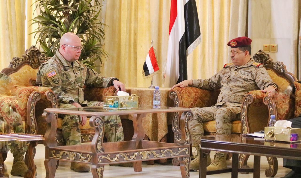 وزير الدفاع يبحث مع الملحق العسكري الأمريكي الجهود المبذولة في مكافحة الإرهاب ..«تفاصيل»