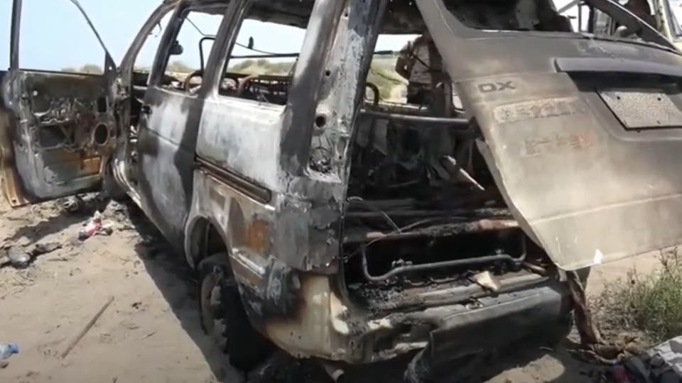 فيديو.. عبوة ناسفة حوثية تحرق 10 أشخاص بحافلة بالحديدة