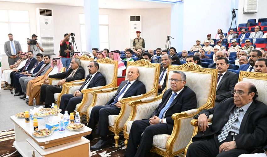 رئيس مجلس القيادة الرئاسي يزيح الستار عن 20 مشروعا سعوديا انمائيا في محافظة حضرموت