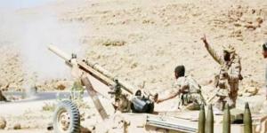 مدفعية الجيش الوطني تدك مليشيات الحوثي الإنقلابية في نهم شرق العاصمة صنعاء 