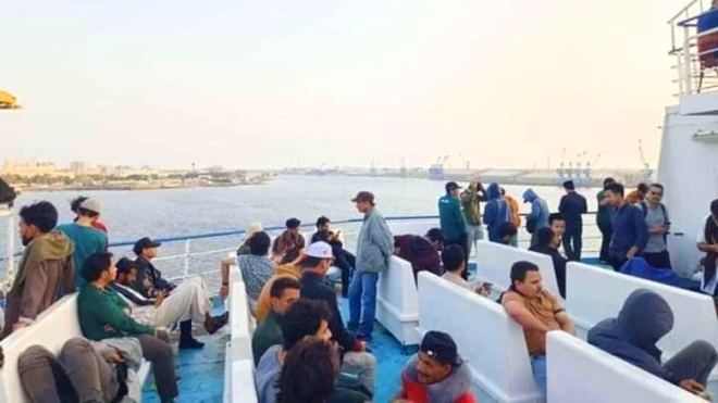 وزارة الخارجية: رحلة الاجلاء الأولى للرعايا اليمنيين غادرت مدينة بورتسودان وعلى متنها  #1634; #1635; #1641; مواطنا