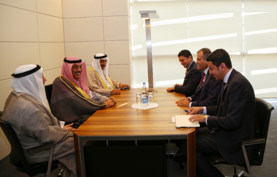 وزير الخارجية يبحث مع نائب رئيس الوزراء وزير الخارجية الكويتي العلاقات الثنائية بين البلدين