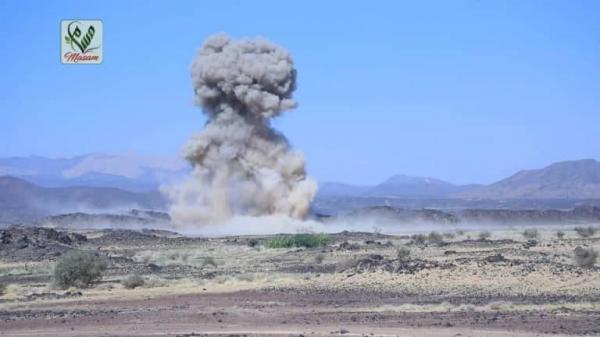 الجيش يستهدف مخزن أسلحة وتجمعات للمليشيات الحوثية في "هيلان" غرب مأرب
