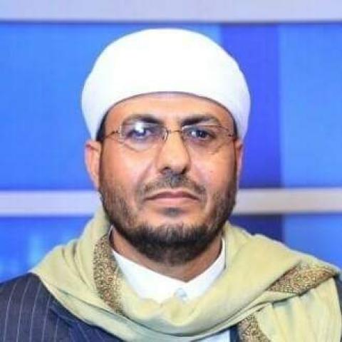 الحكومة اليمنية توقف مدراء عموم الأوقاف في المحافظات الذين لم يلتزموا بتعليق الصلاة