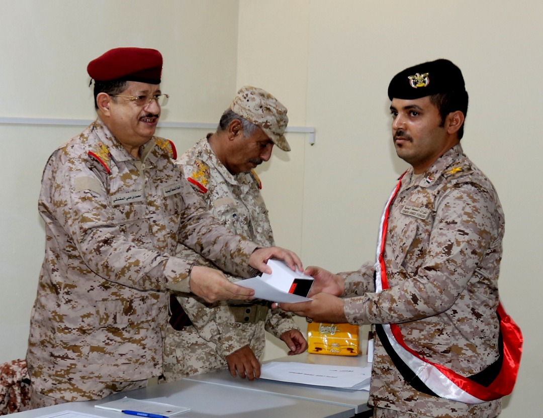 وزير الدفاع يشهد حفل اختتام دورة توحيد المفاهيم للضباط الخريجين من الدول الشقيقة