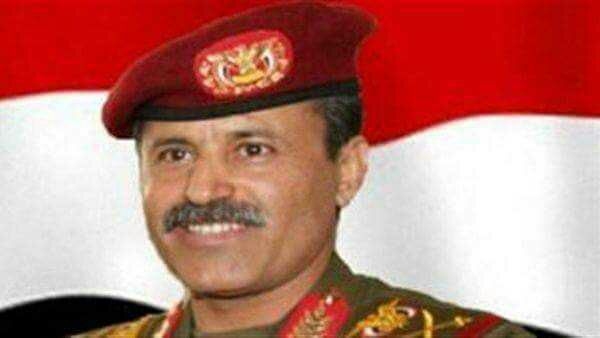 كمين محكم وإطلاق النار على سيارة وزير الدفاع الحوثي بعد ظهورة في مناطق قريبة لنجران