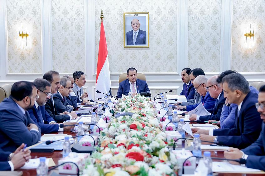 رئيس الوزراء يرأس في عدن اجتماع لمجلس الوزراء لبحث تطورات الأوضاع العامة على المستوى المحلي والخارجي