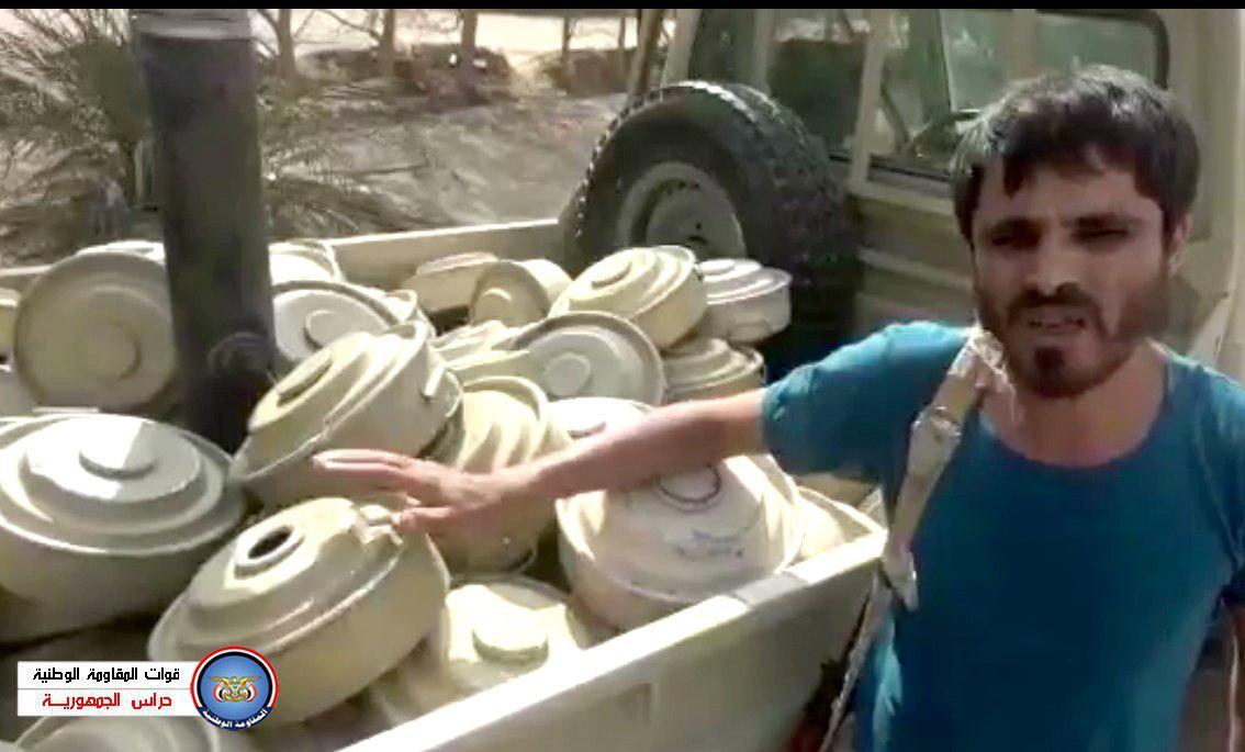 بالفيديو: نزع مئات الألغام الحوثية في الحديدة