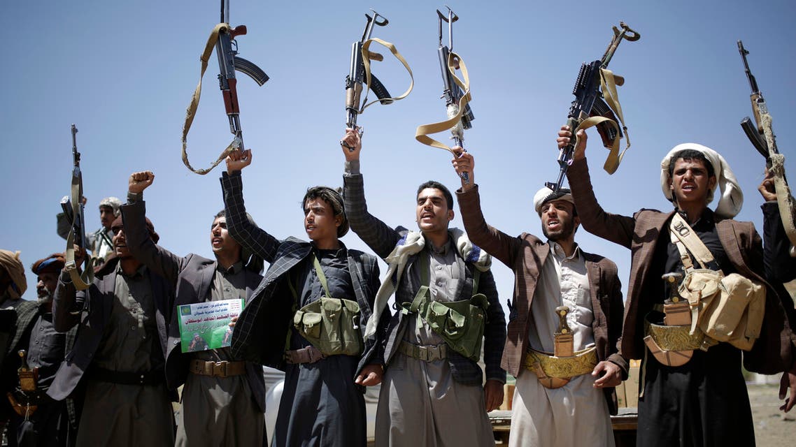 جرائم مرعبة.. انتهاكات وتعذيب للمعتقلات في سجون الحوثي
