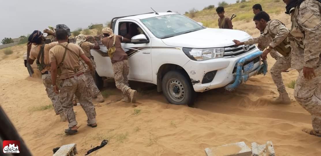 شاهد ما وجده الجيش بحوزة القيادي الحوثي المؤيد بعد مصرعه اليوم(صورة)