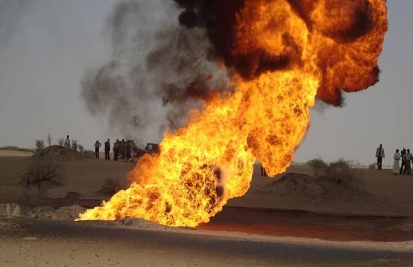 اندلاع حريق في بئرين نفطيين بحقول "صافر" بمحافظة مأرب