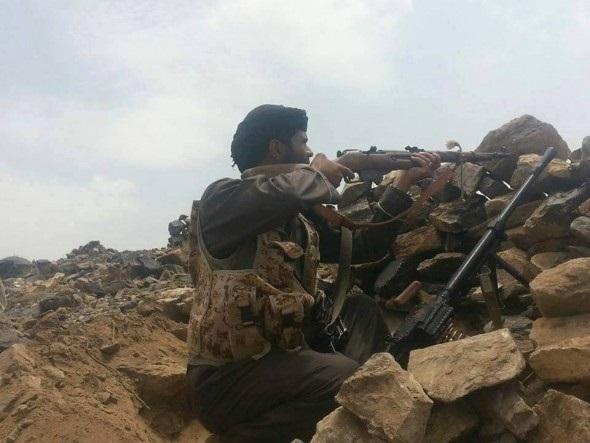 أسر 5 عناصر حوثية بمعركة تحرير قطاع "الثوخب" بالضالع