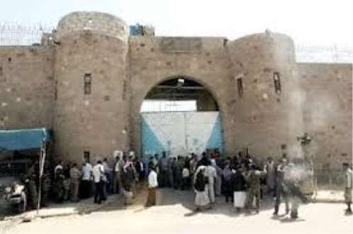 ميليشيا الحوثي تتاجر بقضايا السجناء المعسرين.. تفاصيل