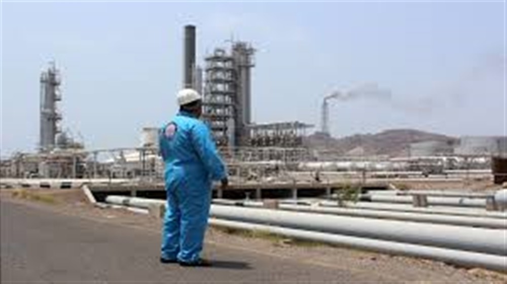 وزير النفط يؤكد سعي الحكومة لتوسيع الاستثمار "النفطي" وتطوير مصفاة وميناء بترولي