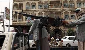 شاهد قيادي حوثي يشن هجوماً عنيفاً على قيادات أخرى من صعدة.. وعبدالملك الحوثي يوجه بإعتقاله