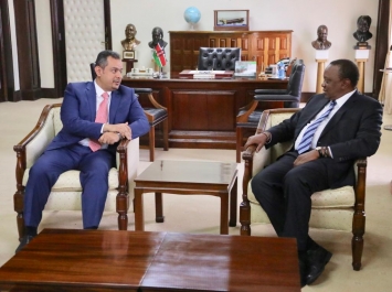 خلال لقائه الرئيس الكيني : رئيس الوزراء يؤكد حرص الحكومة على تحقيق السلام