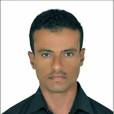 عاجل ..(بالإسم والصورة) بالعصي و الحجارة .. ضرب مُبرح لقيادي حوثي بمحافظة إب .. وموقف صادم من الجماعة !! شاهد التفاصيل  
